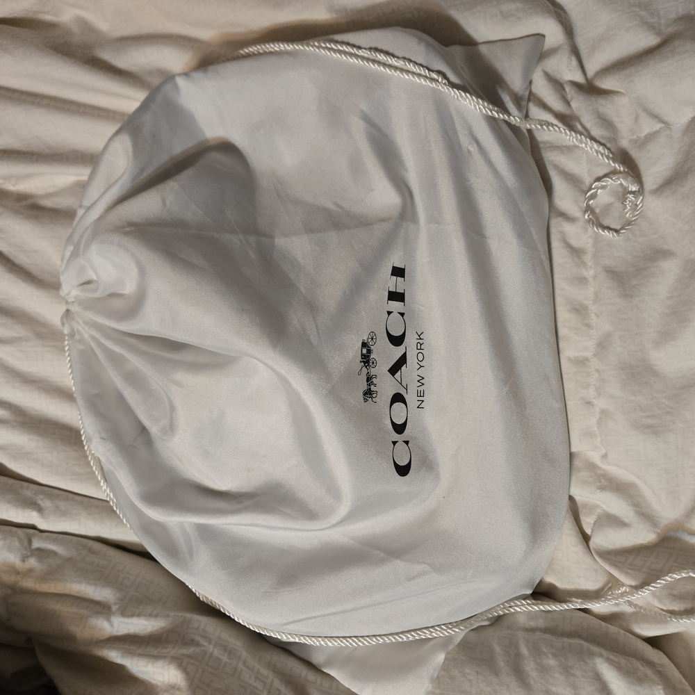 Coach Black Gotham Messenger Bag with Sleek Design - Picture 5 of 5